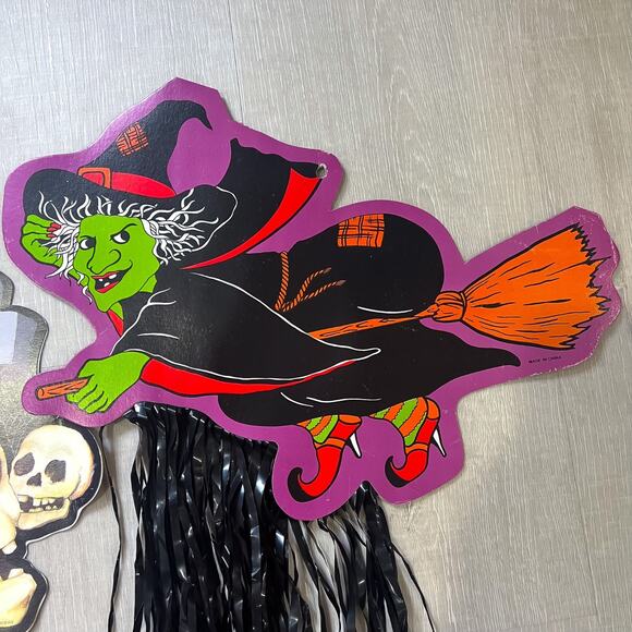 Lot of 2 Vintage Halloween Die Cuts STREAMER Double Sided Print Witch Graves - Picture 3 of 5